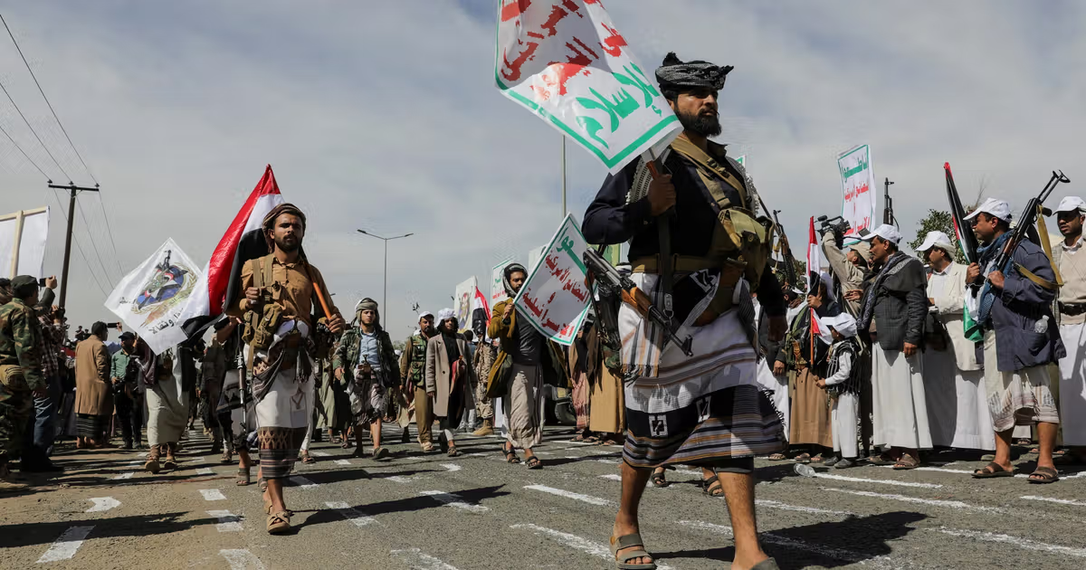 طهران تتبرأ: الحوثيون في اليمن ليسوا قوةً وكيلة لنا