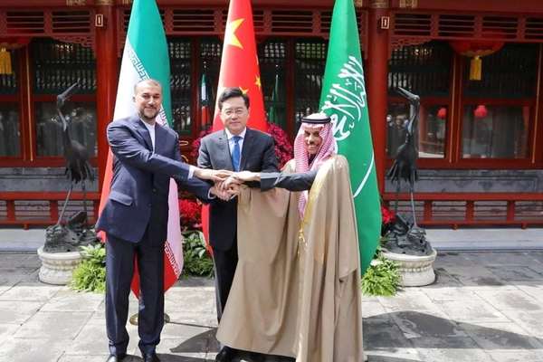 Iranian Officials, Propagandists Say Saudi Deal Shows US Decline