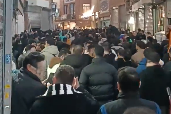 قیمت دلار در بازار آزاد ایران از ۱۵۰ هزار تومان گذشت