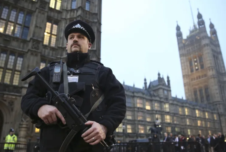 استقبال ایران‌اینترنشنال از اقدام دولت بریتانیا برای مقابله با تهدید‌های جمهوری‌اسلامی