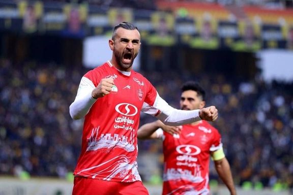 گلایه سردار دورسون، مهاجم پرسپولیس: در ایران بازیکنان خودشان را مدام زمین میاندازند