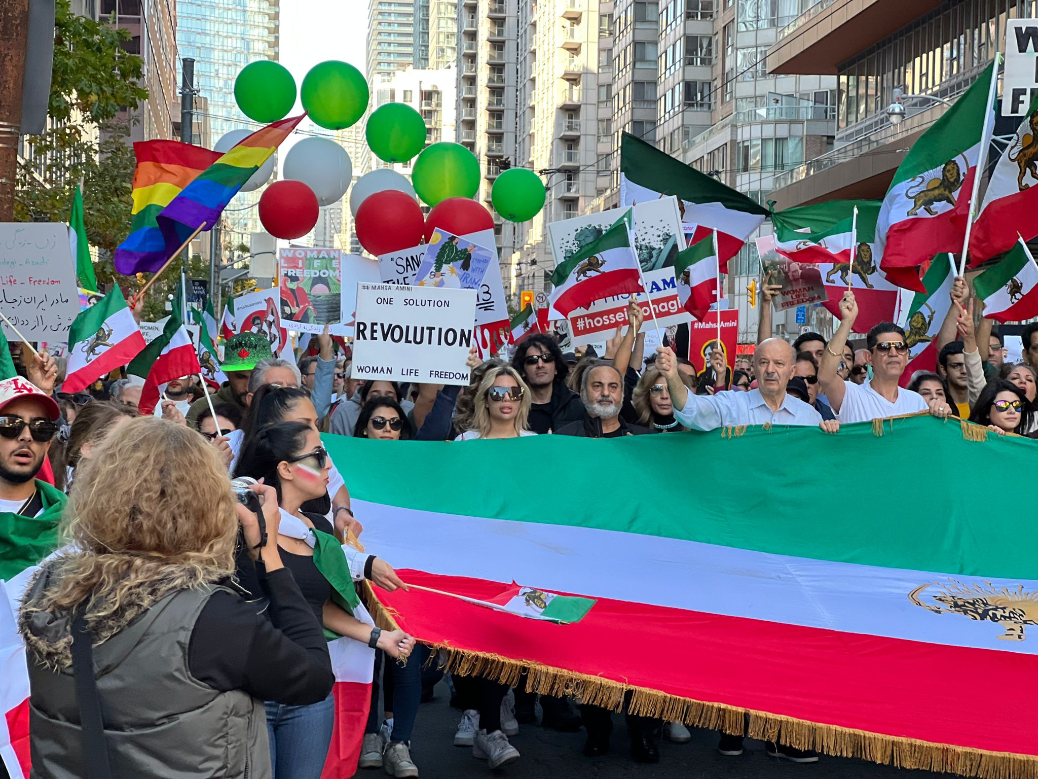 تظاهرات جهانی ایرانیان و کنشگران در حمایت از خیزش مردم ایران در یک شنبه اعتراضی دیگر