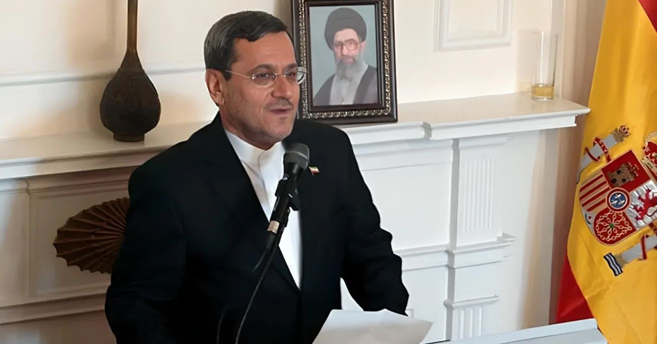 برلماني إيراني يدعو الإعلام إلى الحد من التأثير النفسي لارتفاع أسعار الصرف والذهب 