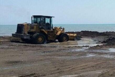 استاندار گیلان: شبانه از سواحل شن و ماسهها را برداشت و در معادن استفاده میکنند