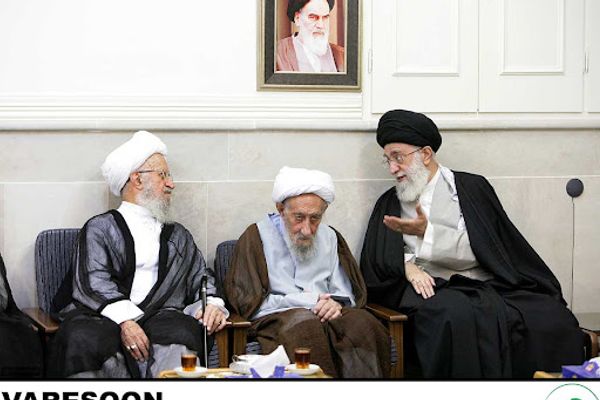 Tehran Newspaper Calls On Government To Stop Financing Shiite Seminaries