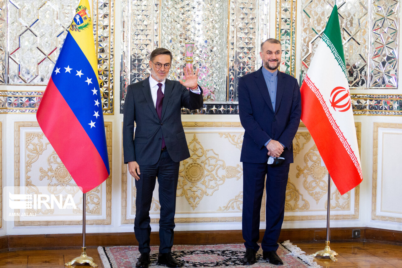 Venezuelan foreign minister Felix Plasencia and Iran's Amir-Abollahian. October 18,2021