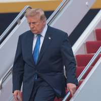 Trump’s call for an Iranian uprising runs into a trust problem