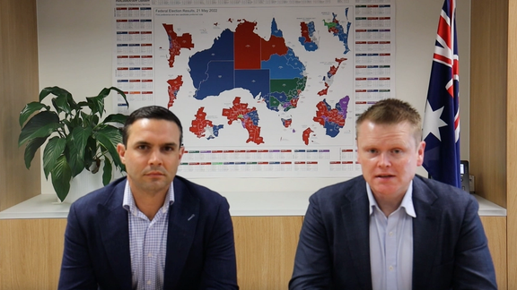 دو عضو پارلمان استرالیا بر حمایت از محمد مهدی کرمی، معترض محکوم به اعدام، تاکید کردند