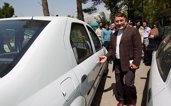 رییس اتاق ایران و عراق: با کیفیت بسیار کم خودروی ایرانی، بازار عراق را هم از دست میدهیم