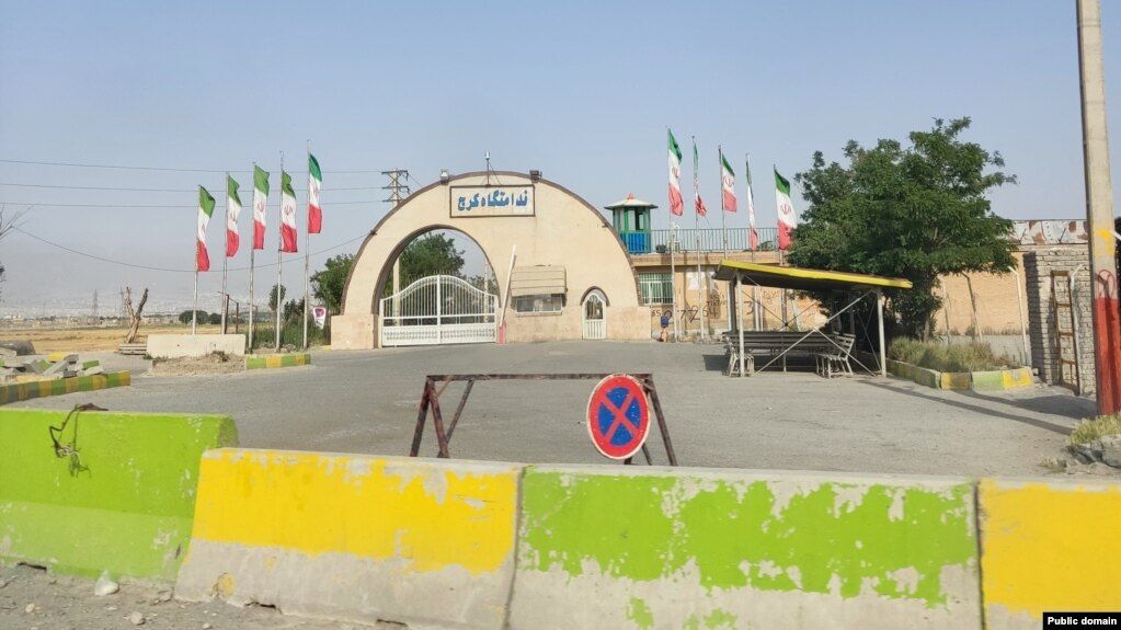 Political Detainees In Iran’s Karaj Prison In 'Dire' Conditions: Exclusive