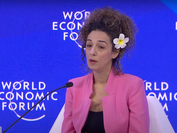 مسیح علینژاد در نشست داووس از حال رفت، نازنین بنیادی از کمبود خواب شدید مسیح گفت