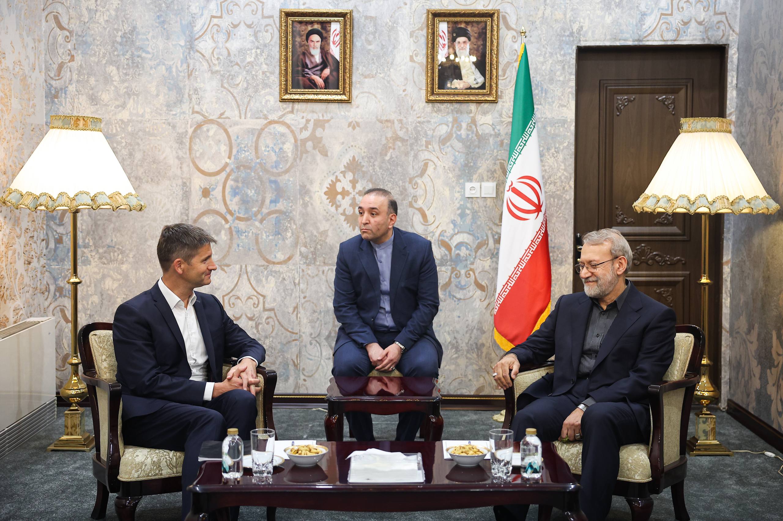 لاریجانی و مشاور امنیت ملی سوئیس درباره «حل‌وفصل مسائل هسته‌ای» گفت‌وگو کردند