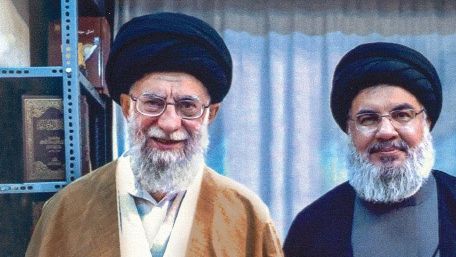 علی خامنهای: همه نیروی مقاومت منطقه در کنار حزبالله است