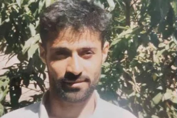 بسبب الإهمال الطبي… سجين سياسي إيراني يفارق الحياة