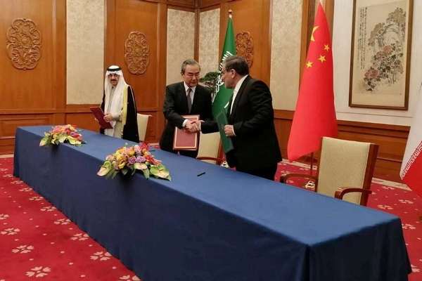 No Way Out Of Crisis For Iran Except Détente, Says Reformist