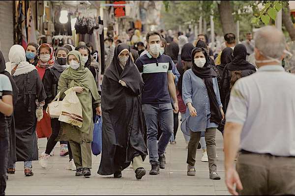 Sociologists Say Many Iranians Lost Hope, Facing Perpetual Crises