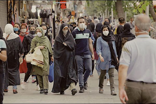 Sociologists Say Many Iranians Lost Hope, Facing Perpetual Crises