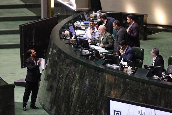 رسانه وابسته به سپاه: برخی نهادها در جمهوری اسلامی در حال بررسی خروج از انپیتی هستند