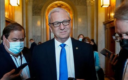 یک سناتور آمریکا: ایران جسور و غنیشده فقط امنیت ملی ما و اسرائیل را به خطر میاندازد