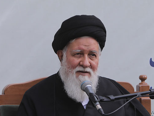 ممثل خامنئي: الشعب لم يثر من أجل المعيشة والاقتصاد