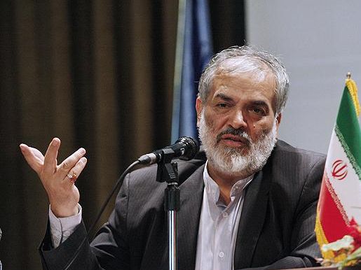 فعال سیاسی اصولگرا: مردم کمتر آب، برق و گاز مصرف کنند، ارزانی میشود