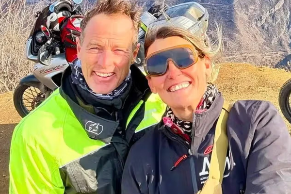 نجل المحتجزين البريطانيين في إيران: والديّ عالقان في طريق دبلوماسي مسدود بين طهران ولندن