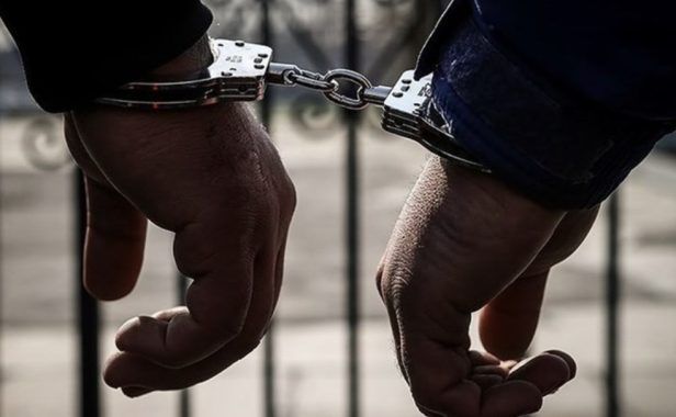 شرطة طهران تعتقل سارقي هواتف محمولة أعمارهم 13 و16 عاماً