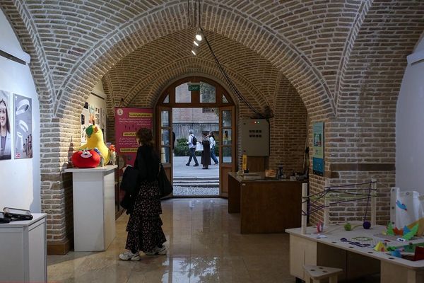 Tehran design event closed after online video triggers hardline backlash