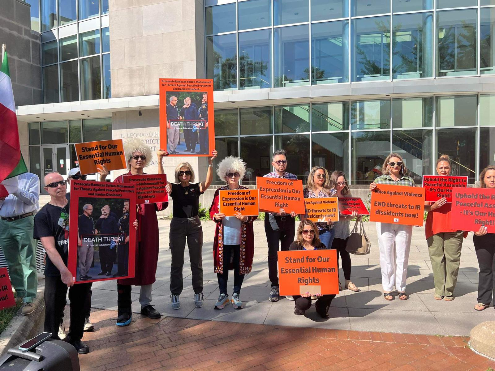 دادگاه کارمند دفتر حفاظت منافع جمهوری اسلامی به تعویق افتاد