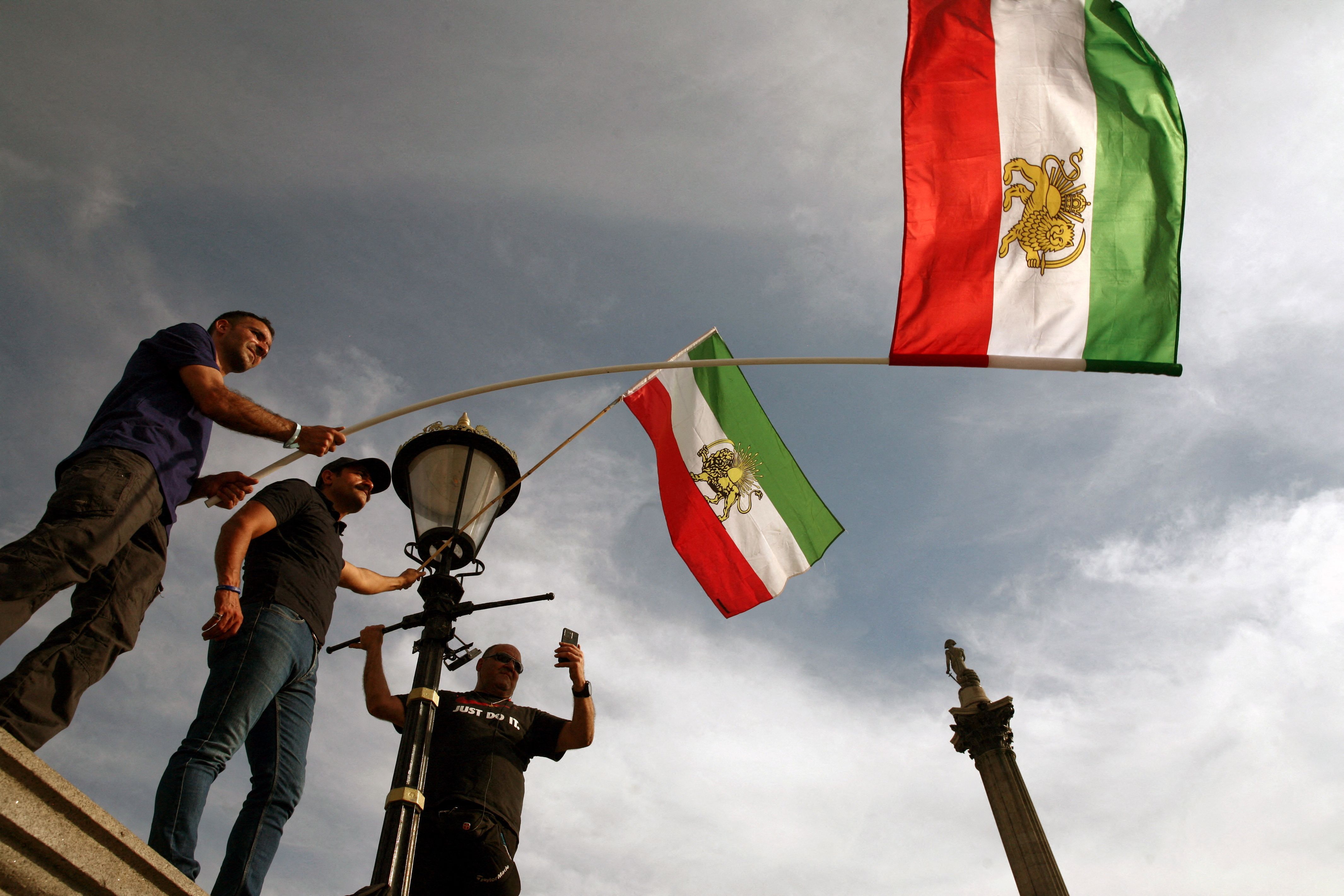 Iran Protest Anniversary Marked With Rallies And Prison Fire 