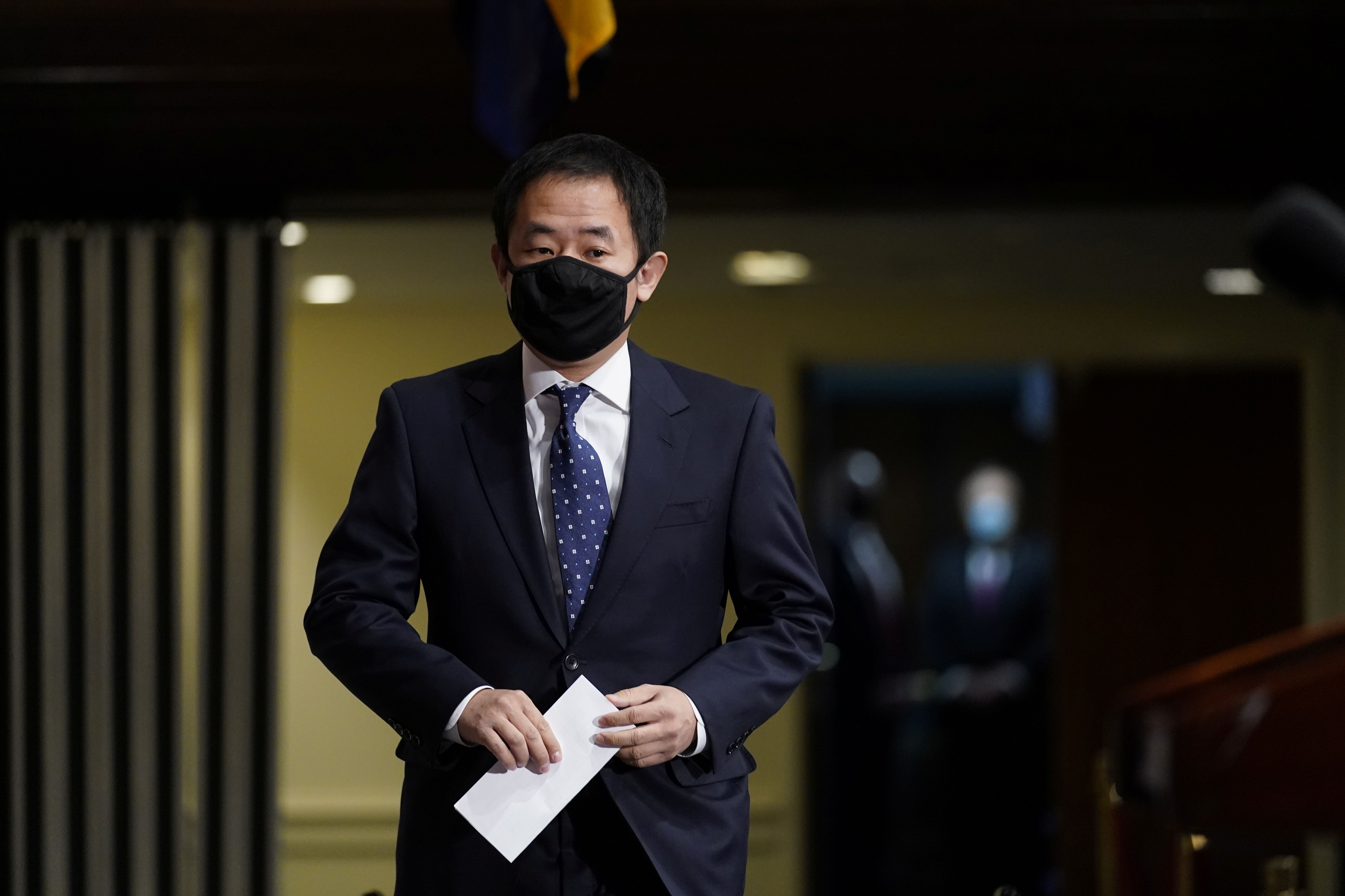 مراسل بوليتيكو:معتقل سابق في طهران يُعيَّن مستشارًا لوزارة الخارجية الأميركية لشؤون إيران