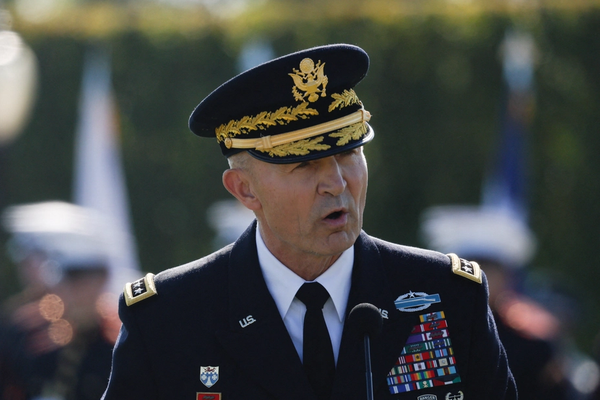 رییس ستاد ارتش آمریکا با اجرای فوری از سمت خود بازنشسته میشود