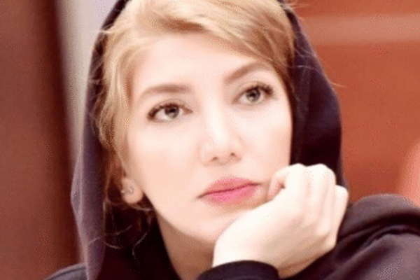 إصابة صحافية إيرانية بجلطة دماغية بعد تعرضها لضغوط قضائية متواصلة