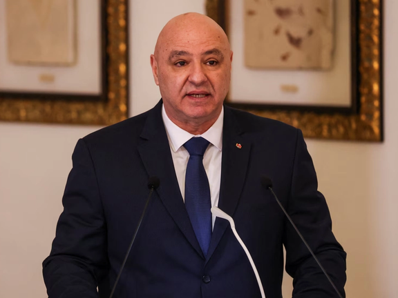 صحيفة لبنانية: بيروت تطلب وساطة عُمان لضمان عدم عرقلة إيران للمفاوضات مع إسرائيل