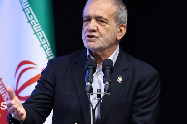 الرئيس الإيراني: لدينا نفط وغاز لكننا جياع.. ودول مثل تركيا واليابان وكوريا وضعها أفضل