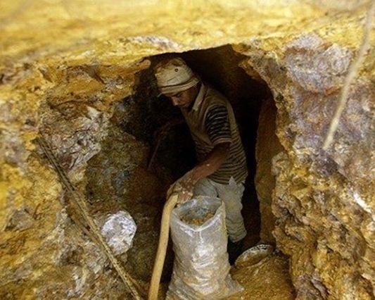 دستکم ۱۰۰ کارگر معدن طلای آق دره اخراج شدند