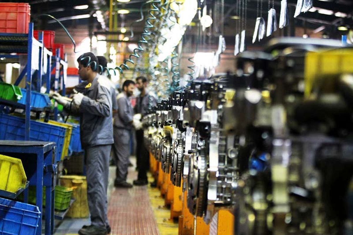 Iran economy contracts despite modest oil growth as inflation and rial slide