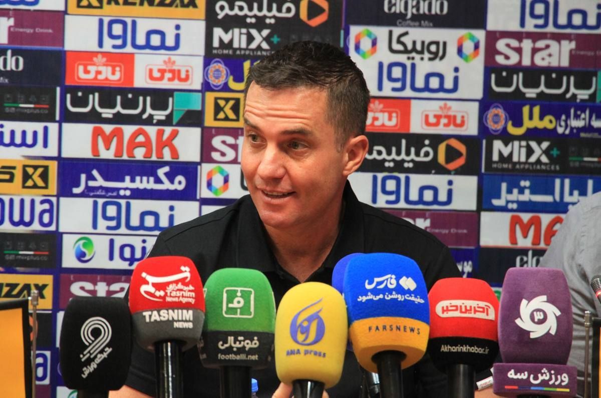 نیمه شب و پس از برد حیاتی؛ اوسمار ویرا پیش‌قرارداد امضا کرد و سرمربی پرسپولیس شد