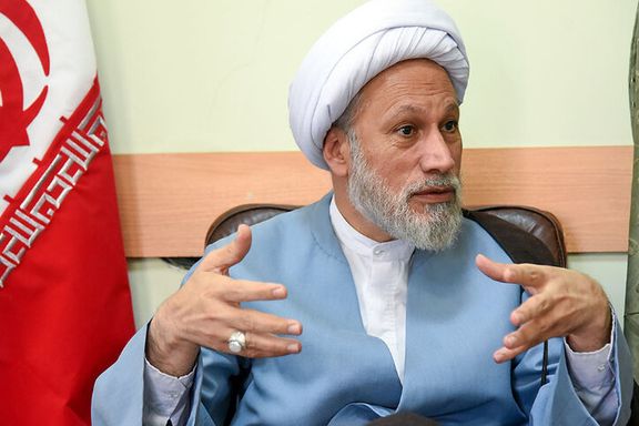 نماینده خامنهای در فارس: کسانی که بیدلیل ازدواج نمیکنند عقوبت سنگینی در قیامت دارند