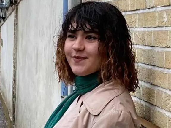 قوه قضاییه «ضرب و جرح و تجاوز جنسی» به دینا قالیباف، روزنامهنگار زندانی را تکذیب کرد