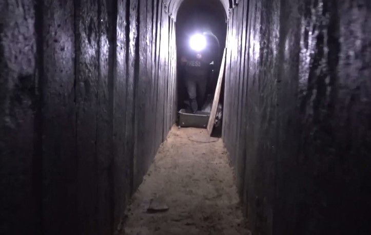 اختصاصی؛ تونل بزرگ بیمارستان شفا، مسیری چند ۱۰ متری و مجهز