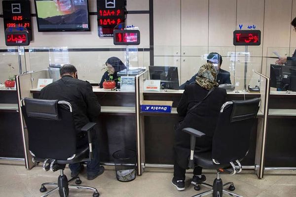 خلف وعده دولت، فشار مضاعف بر شهروندان؛ بانکها جریمه دیرکرد اقساط میگیرند