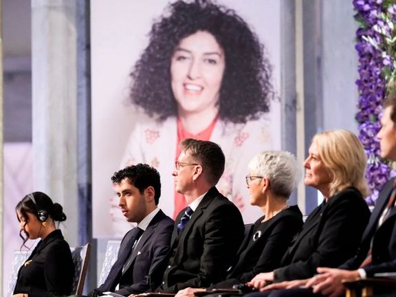 Nobel Winner Criticizes West's Limited Support For Iranians Seeking Change