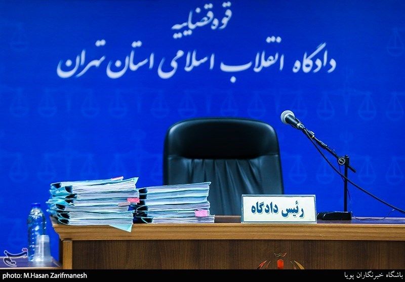 قوه قضاییه جمهوری اسلامی دو زندانی فرانسوی را به بیش از ۳۰ سال زندان محکوم کرد