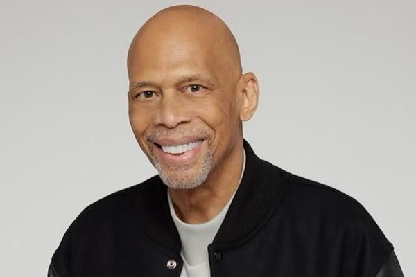 حمایت کریم عبدالجبار، اسطوره بسکتبال جهان، از انقلاب ملی ایرانیان