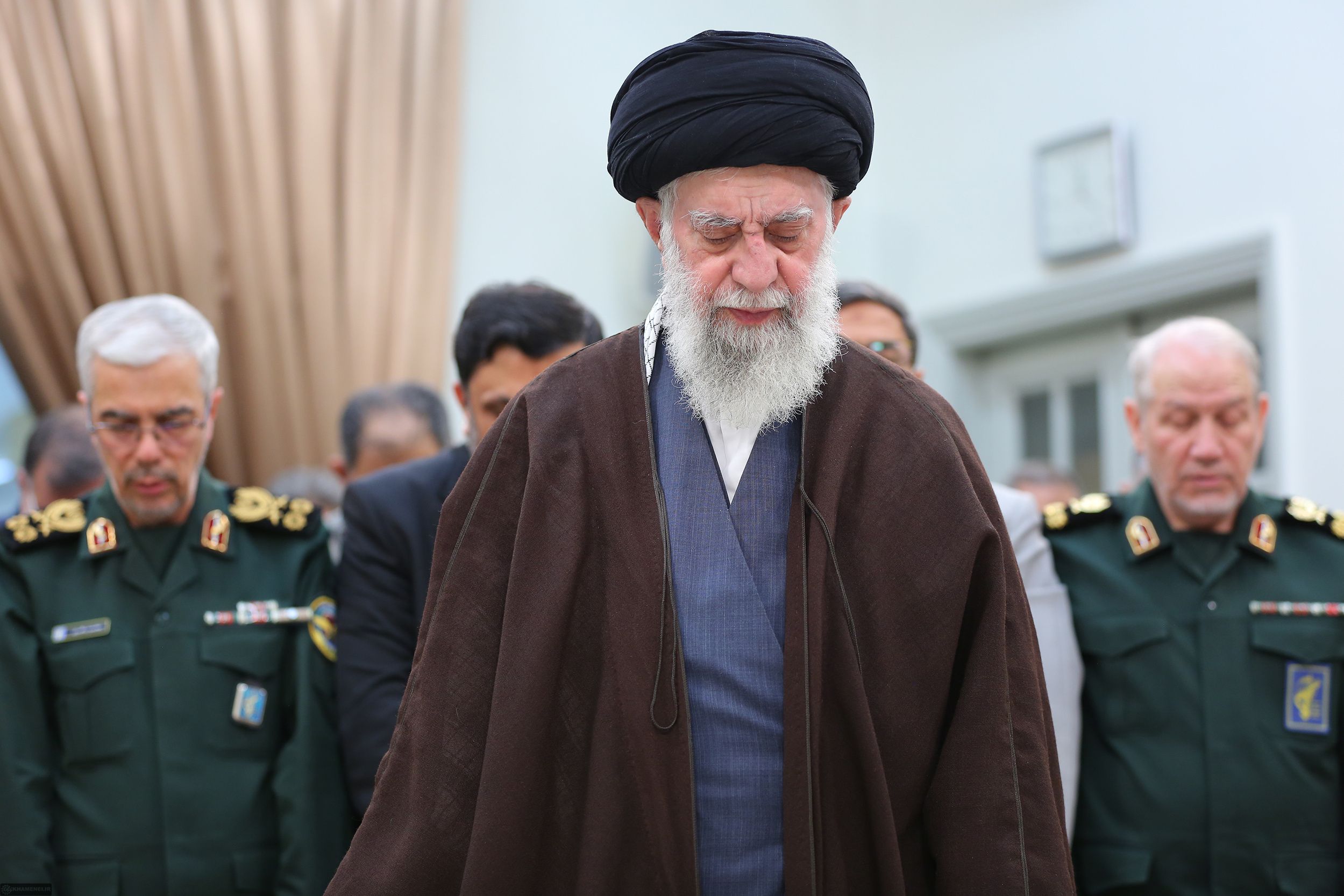 خامنه‌ای تعداد موشک‌های به هدف رسیده سپاه در اسرائیل را «موضوع فرعی» خواند
