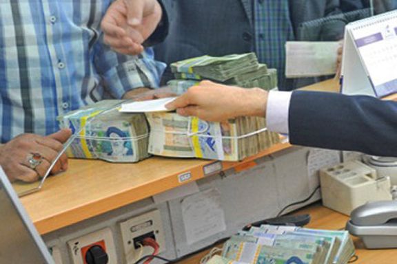 کمبود شدید اسکناس در بانکهای ایران در پی کارزار تبدیل پول نقد به دلار و طلا