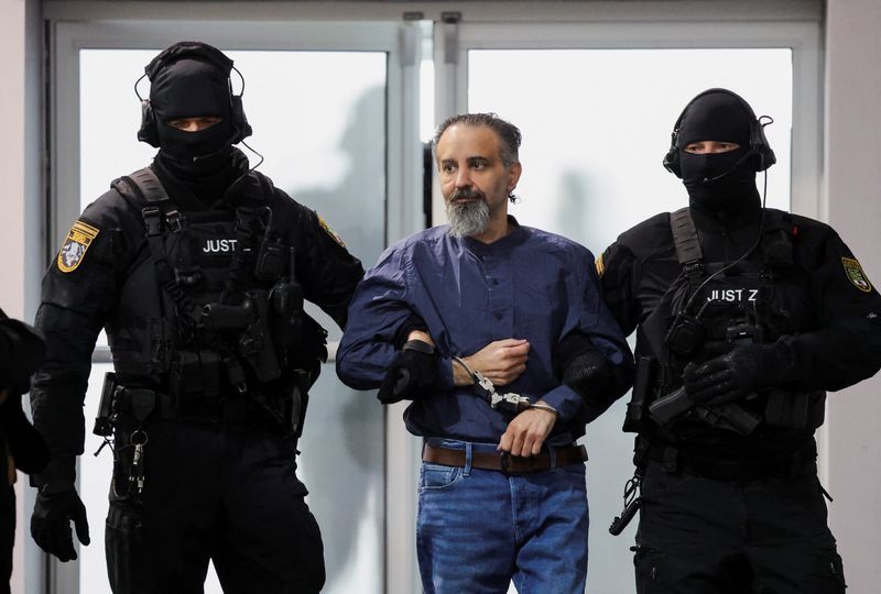 پزشک سعودی بهدلیل حمله مرگبار با خودرو به یک بازار کریسمس در آلمان به حبس ابد محکوم شد
