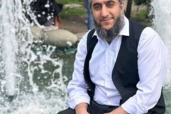 Iranian Kurdish dissident shot dead outside home in Istanbul, reports say