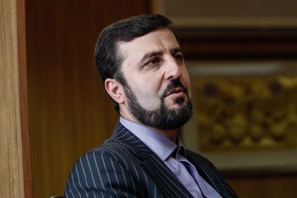 طهران: اتخاذ قرارات سياسية في مجلس المحافظين يهدد التعاون بين إيران والوكالة